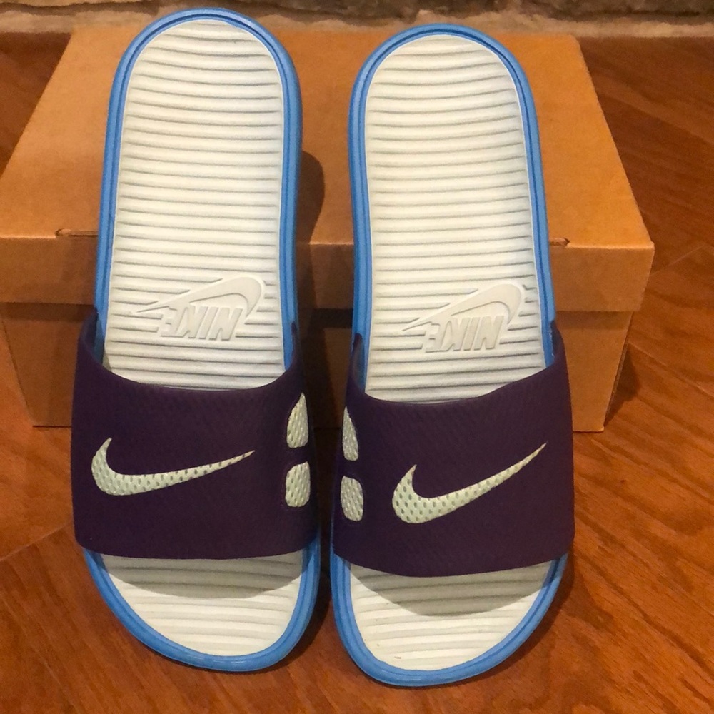 ⚡️NWOT Nike Slides size-10 ⚡️